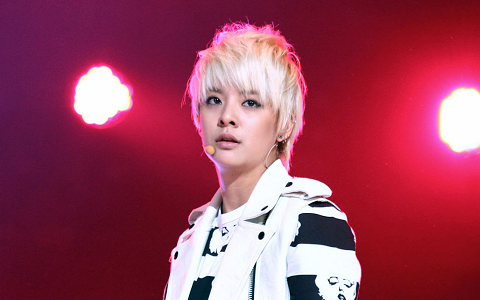 Kiểu tóc của Amber rất thích hợp cho những cô nàng thích phong cách tomboy. Kiểu tóc của Amber rất thích hợp cho những cô nàng thích phong cách tomboy.