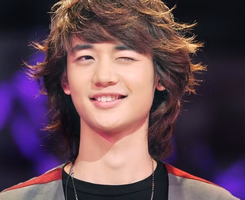 Minho dễ thương của Shinee nháy mắt rất tình tứ.