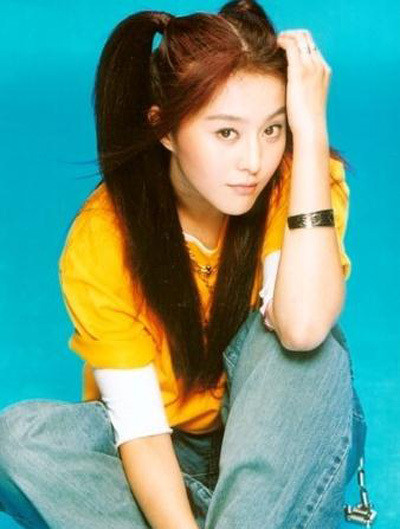 Có vẻ nhan sắc của Phạm Băng Băng nở rộ rất sớm, cô đã chinh phục được rất nhiều khán giả. Có vẻ nhan sắc của Phạm Băng Băng nở rộ rất sớm, cô đã chinh phục được rất nhiều khán giả.