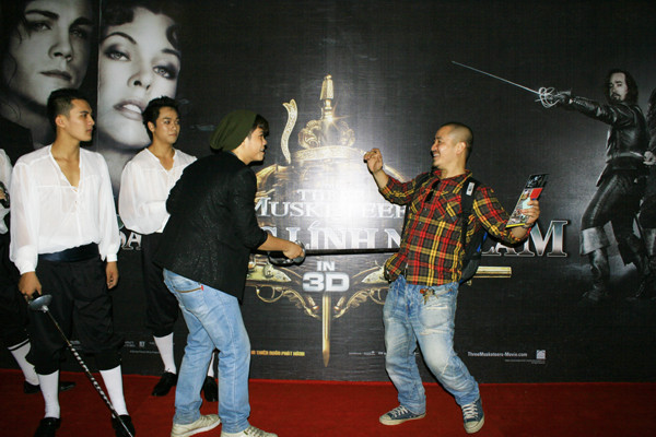 Đạo diễn Đào Thanh Hưng nhanh chóng hướng ứng nhiệt tình Đạo diễn Đào Thanh Hưng nhanh chóng hướng ứng nhiệt tình