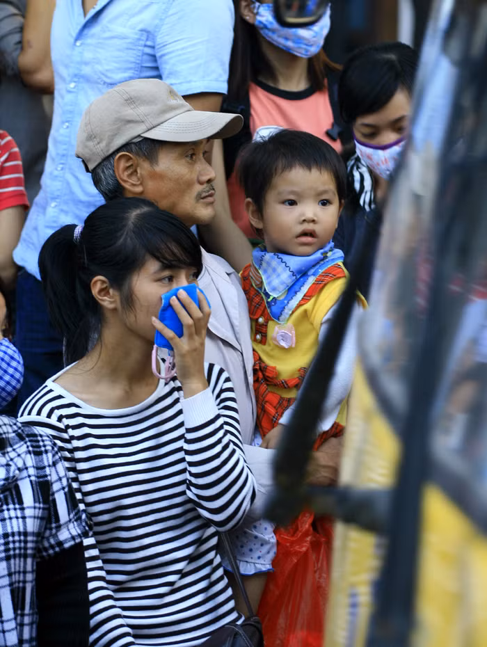 Vẫn chưa đến tuyến của mình con ạ !