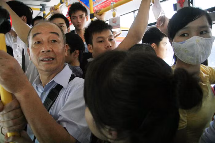 Lên được xe bus rồi còn rất nhiều thứ đang chờ ! Lên được xe bus rồi còn rất nhiều thứ đang chờ !