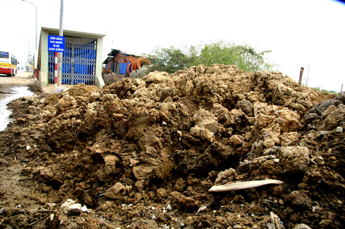 Những hầm chưa được sử dụng thì bẩn thỉu nhếch nhác