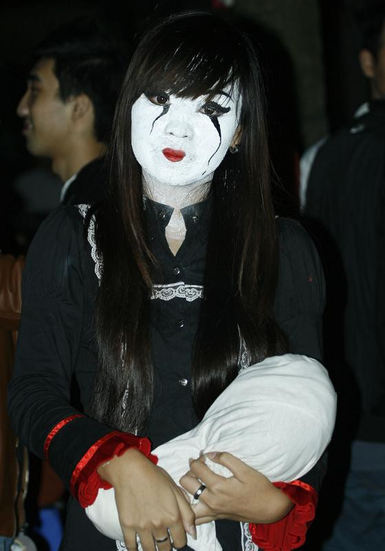 Trong đêm tối liệu bạn có đủ can đảm nhìn gương mặt này?