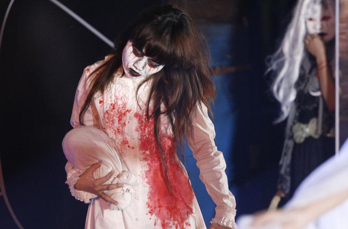 Những phần hóa trang rùng rợn của các bạn trẻ Hà Thành có thể khiến trẻ em phải khóc thét