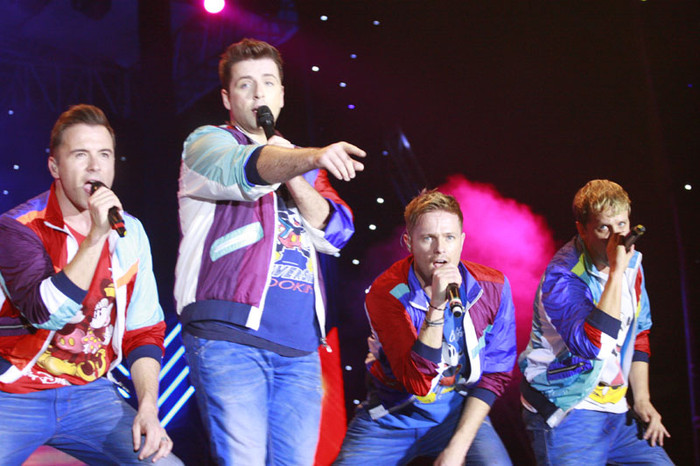 Điểm nhấn của đêm nhạc chính là khi Westlife cover lại hai ca khúc sôi động Only girl của Rihanna và Bad romance của Lady Gaga. Điểm nhấn của đêm nhạc chính là khi Westlife cover lại hai ca khúc sôi động Only girl của Rihanna và Bad romance của Lady Gaga.