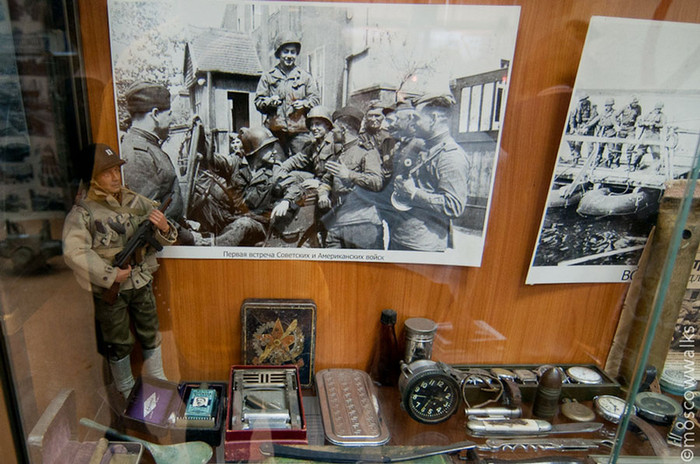 Đây là những kỷ vật mà các cựu chiến binh Mỹ và Liên Xô gửi tặng cho bảo tàng. Đây là những kỷ vật mà các cựu chiến binh Mỹ và Liên Xô gửi tặng cho bảo tàng.