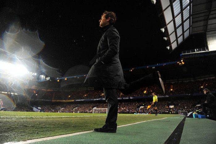 Ngoài sân, Andre Villa-Boas bắt đầu bồn chồn Ngoài sân, Andre Villa-Boas bắt đầu bồn chồn