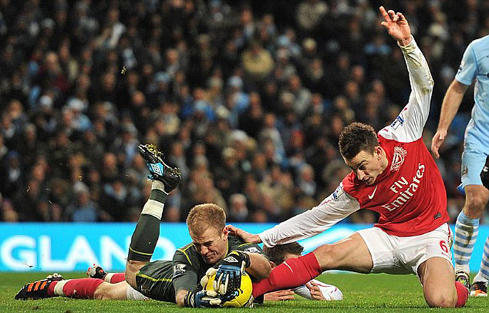 Thực ra thì Joe cũng sợ lắm, nhưng anh chẳng còn cách nào khác Thực ra thì Joe cũng sợ lắm, nhưng anh chẳng còn cách nào khác