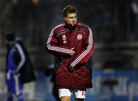 Nicklas Bendtner, say và quậy quán pizza trước khi cầu xin được ăn miễn phí Nicklas Bendtner, say và quậy quán pizza trước khi cầu xin được ăn miễn phí