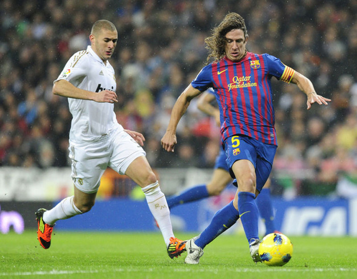 Benzema tiếp tục đe dọa khung thành Barca Benzema tiếp tục đe dọa khung thành Barca