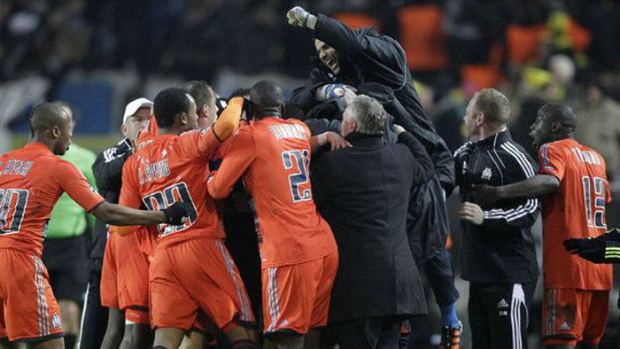 Marseille hoàn tất màn lội ngược dòng ngoạn mục với chiến thắng 3-2 tại Signal Iduna Park để chính thức vào vòng knock-out