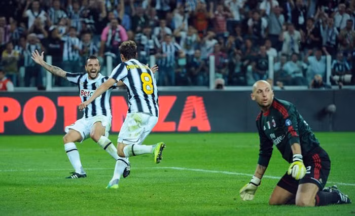 Đó là phút 87, và Milan có quá ít thời gian để lật lại tình thế