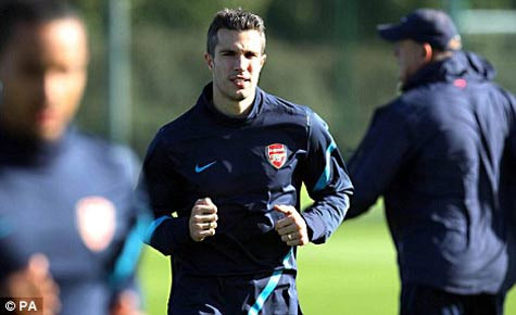 Van Persie có thể kiếm gần 200.000 bảng/tuần nhờ sự cuống quýt của Arsenal Van Persie có thể kiếm gần 200.000 bảng/tuần nhờ sự cuống quýt của Arsenal
