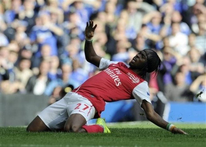 Vừa vào trận, Gervinho đã bỏ lỡ cơ hội Vừa vào trận, Gervinho đã bỏ lỡ cơ hội