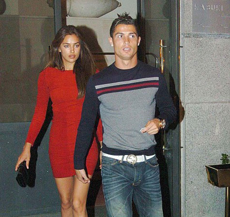 Ronaldo gửi nhầm "ảnh nóng" của fan cho Irina Ronaldo gửi nhầm "ảnh nóng" của fan cho Irina