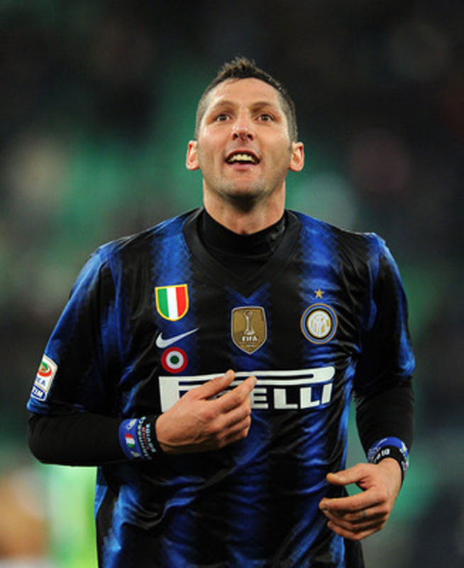 Marco Materazzi: Chúng ta đều đã biết đến khoảnh khắc này. Một tiểu xảo rẻ tiền, nhưng chắc chắn Materazzi là kẻ to gan nếu xét theo phản ứng của Zidane. (xem video clip)