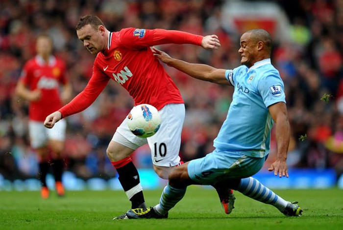 Kompany dành sự quan tâm không kém với Rooney