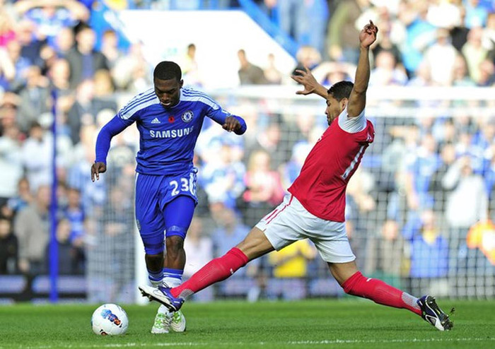 Chelsea bị dồn vào tình thế phải dâng lên tấn công Chelsea bị dồn vào tình thế phải dâng lên tấn công