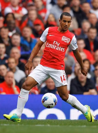 Walcott có thể nối bước Fabregas Walcott có thể nối bước Fabregas