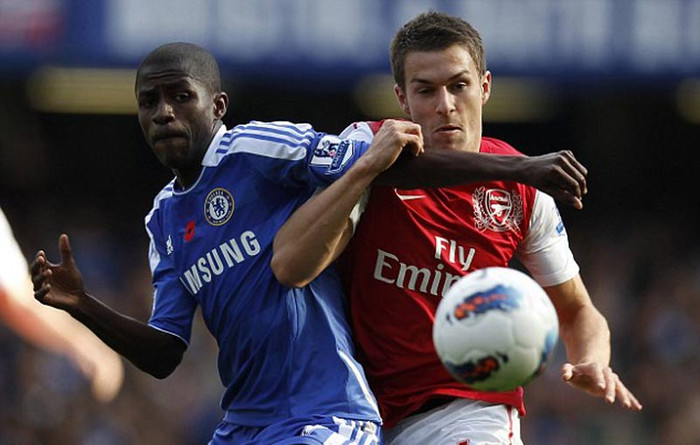 Ramires kèm chặt Ramsey Ramires kèm chặt Ramsey