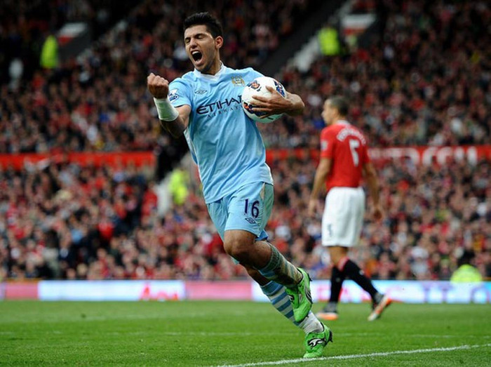 Aguero ghi bàn thứ 3 cho Man xanh