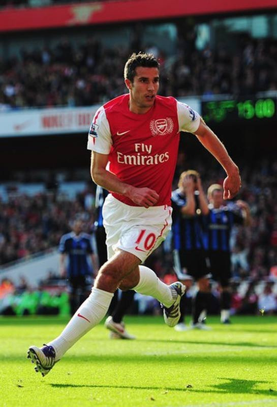 Dùng Robin Van Persie không hợp lý: tiền đạo Hà Lan bị chấn thương hành hạ trong suốt sự nghiệp, và Arsenal lại có một đội ngũ bác sĩ dở nhất Premier League Dùng Robin Van Persie không hợp lý: tiền đạo Hà Lan bị chấn thương hành hạ trong suốt sự nghiệp, và Arsenal lại có một đội ngũ bác sĩ dở nhất Premier League