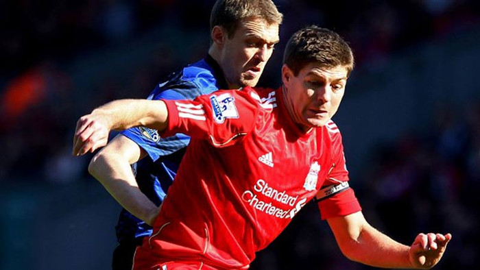 Dù sức ỳ vẫn còn lớn, Stevie G có một màn trình diễn không tệ Dù sức ỳ vẫn còn lớn, Stevie G có một màn trình diễn không tệ
