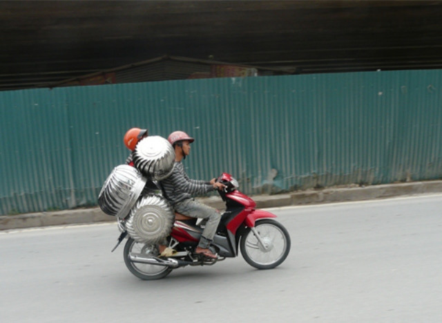 "Áo giáp inox" di động. "Áo giáp inox" di động.