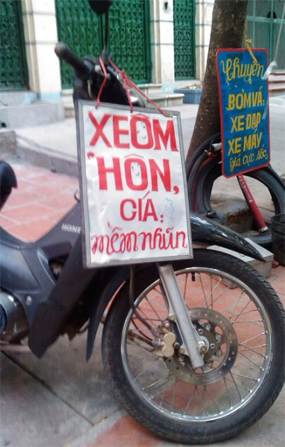 Không biết chủ chiếc "xe ôm hôn giá mền nhũn" này là nam hay nữ để còn biết đường mà đi? Không biết chủ chiếc "xe ôm hôn giá mền nhũn" này là nam hay nữ để còn biết đường mà đi?