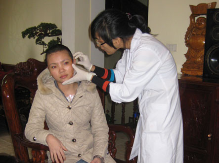 G trở lại bệnh viện để thẩm mỹ lại các vết seoj trên mặt và ngực G trở lại bệnh viện để thẩm mỹ lại các vết seoj trên mặt và ngực