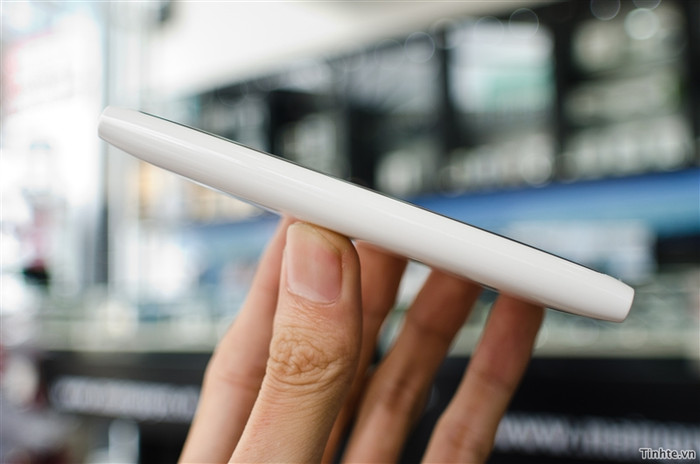 Như vậy là tính đến nay Nokia N9 đã có tổng cộng 4 màu, bao gồm đen, xanh, hồng và trắng.