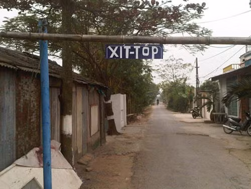 Chơi chữ "Tây - Ta".