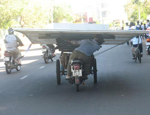 Lái xe kiểu... Úc! Lái xe kiểu... Úc!