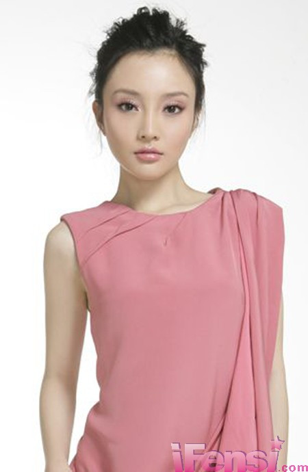 Thời gian sau đó, dư luận lại thấy anh xuất hiện công khai bên cạnh Lý Tiểu Lộ Thời gian sau đó, dư luận lại thấy anh xuất hiện công khai bên cạnh Lý Tiểu Lộ