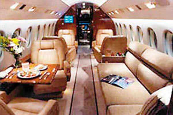 Vương Kha cũng là người ít "dính" scandal tình ái nhất trong tứ đại thiếu gia Bắc Kinh. Vương Kha cũng là người ít "dính" scandal tình ái nhất trong tứ đại thiếu gia Bắc Kinh.