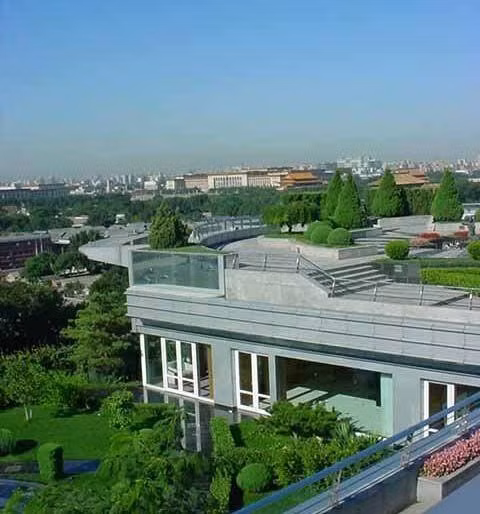 Tòa nhà của Vương Sóc với tên gọi mỹ miều "Vương phủ thế giới"