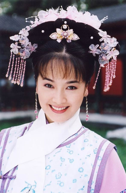 Tả Tiểu Thanh, Thất Cách Cách trong phim Cung đình họa sư Lãng Thế Ninh Tả Tiểu Thanh, Thất Cách Cách trong phim Cung đình họa sư Lãng Thế Ninh