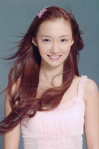 Năm 2007, Vương Sóc từng rất thân thiết với “tiểu Trương Mạn Ngọc” – Ngưu Manh Manh. Năm 2007, Vương Sóc từng rất thân thiết với “tiểu Trương Mạn Ngọc” – Ngưu Manh Manh.