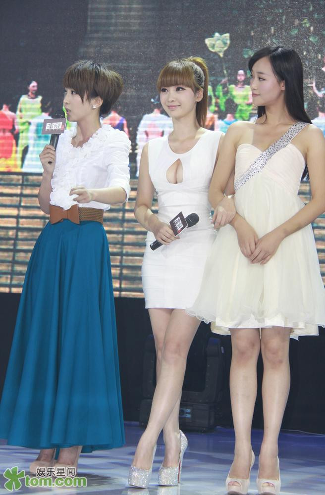 Liễu Nham cũng từng biết đến khi tham gia một vai nhỏ trong bộ phim bom tấn Họa Bì. Liễu Nham cũng từng biết đến khi tham gia một vai nhỏ trong bộ phim bom tấn Họa Bì.