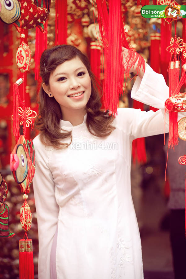 "Theo Rin nghĩ việc từ 1 teen model là những bước đi chập chững để bạn làm quen với ống kính và trau dồi kinh nghiệm của bản thân. Nếu muốn trở thành một người mẫu chuyên nghiệp thì sẽ gồm nhiều yếu tố như: tố chất, chiều cao, sự yêu thích, bản lĩnh nghề nghiệp, luôn học hỏi, tiếp thu... Nhưng có lẽ điều quan trọng nhất là sự nghiêm túc với bản thân và sự cố gắng của chính mình.", cô bạn hot girl tự tin