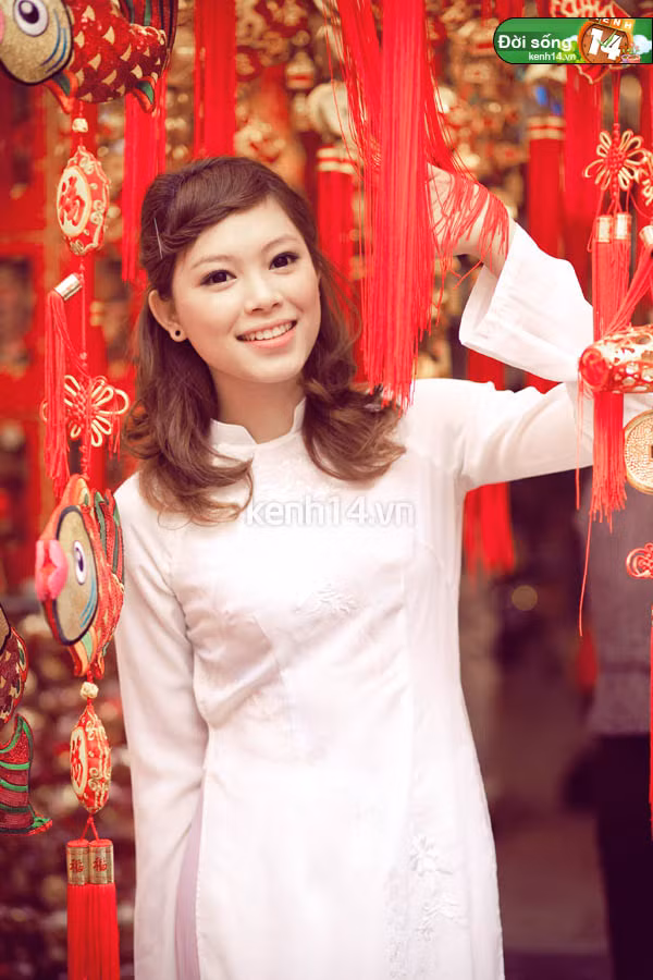 "Theo Rin nghĩ việc từ 1 teen model là những bước đi chập chững để bạn làm quen với ống kính và trau dồi kinh nghiệm của bản thân. Nếu muốn trở thành một người mẫu chuyên nghiệp thì sẽ gồm nhiều yếu tố như: tố chất, chiều cao, sự yêu thích, bản lĩnh nghề nghiệp, luôn học hỏi, tiếp thu... Nhưng có lẽ điều quan trọng nhất là sự nghiêm túc với bản thân và sự cố gắng của chính mình.", cô bạn hot girl tự tin