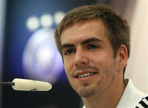Lahm: "Không cần thiết phải thuê thám tử để tìm ra kẻ gián điệp" Lahm: "Không cần thiết phải thuê thám tử để tìm ra kẻ gián điệp"