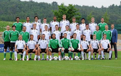 Platini: "Đức là một đội bóng trẻ nhưng thèm khát một chiếc cúp hơn bao giờ hết" Platini: "Đức là một đội bóng trẻ nhưng thèm khát một chiếc cúp hơn bao giờ hết"