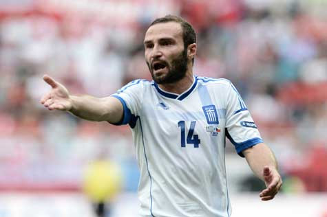 Salpingidis khiếu nại vì bàn thắng không được công nhận trong hiệp 1 Salpingidis khiếu nại vì bàn thắng không được công nhận trong hiệp 1