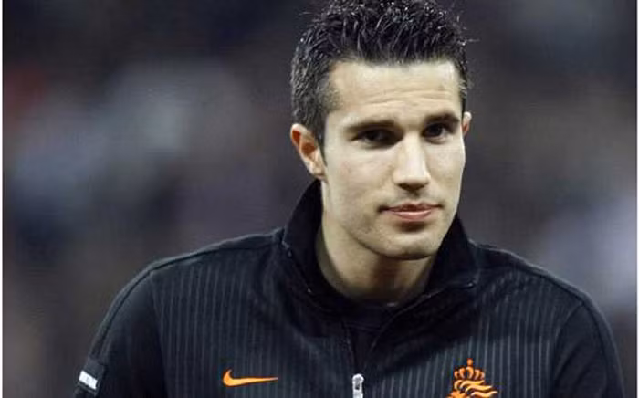 Robin Van Persie (Hà Lan): Nếu nữ giới muốn sở hữu một người đàn ông có cặp mắt sâu sắc và đôi môi… dày, Robin Van Persie là sự lựa chọn ưng ý của các quý cô.