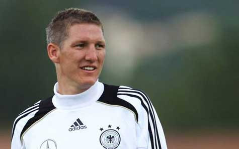 Schweinsteiger đã đạt 100% thể lực để đối đầu với Bồ Đào Nha của Cristiano Ronaldo Schweinsteiger đã đạt 100% thể lực để đối đầu với Bồ Đào Nha của Cristiano Ronaldo