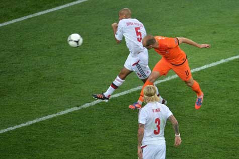 Robben có một buổi chiều tồi tệ trong khâu dứt điểm Robben có một buổi chiều tồi tệ trong khâu dứt điểm