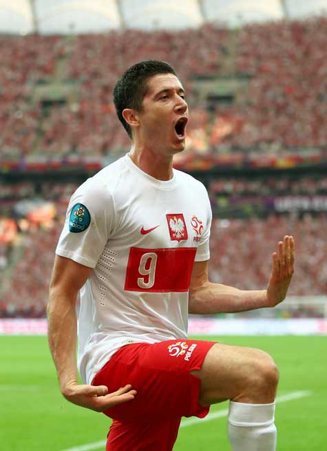 Lewandowski mang tới cho người Ba Lan niềm vui vô bờ