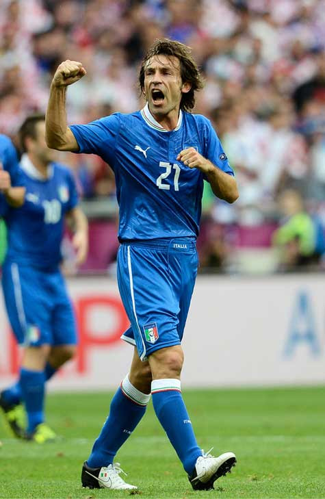 Croatia bị thủng lưới sau quả đá phạt của Pirlo Croatia bị thủng lưới sau quả đá phạt của Pirlo